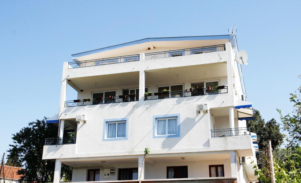 Apartments Ajla Utjeha Εξωτερικό φωτογραφία