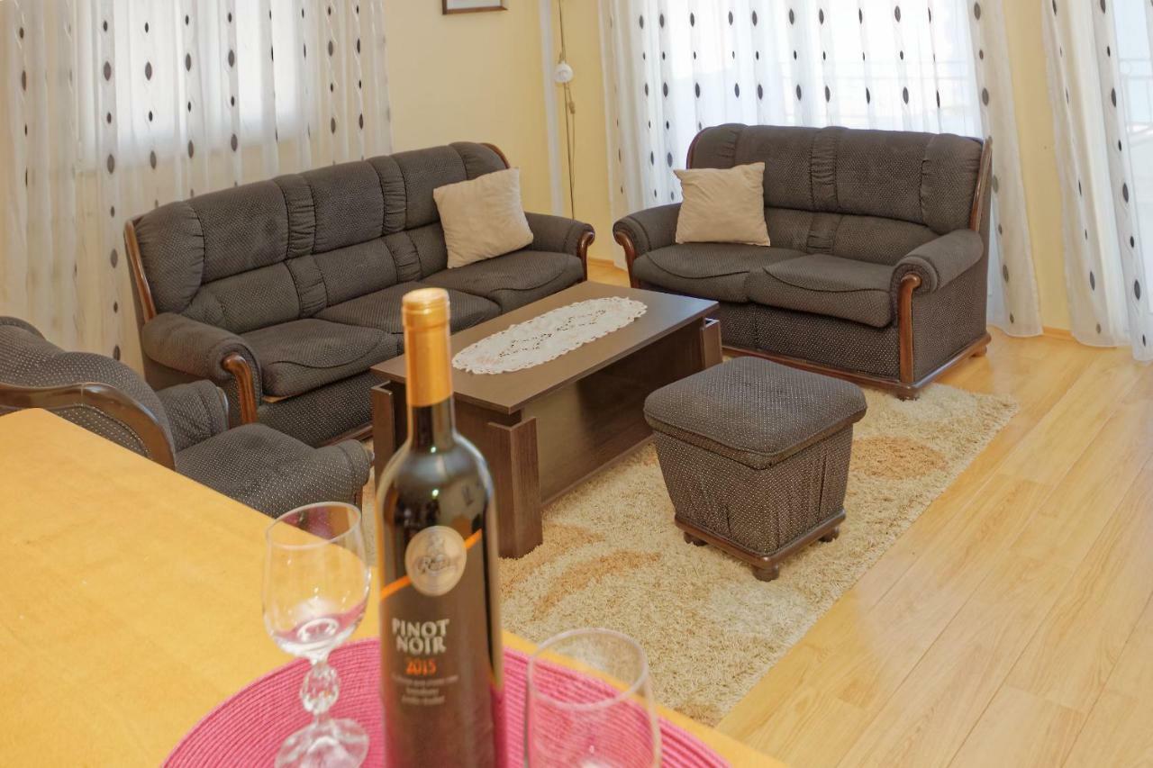 Apartments Ajla Utjeha Εξωτερικό φωτογραφία