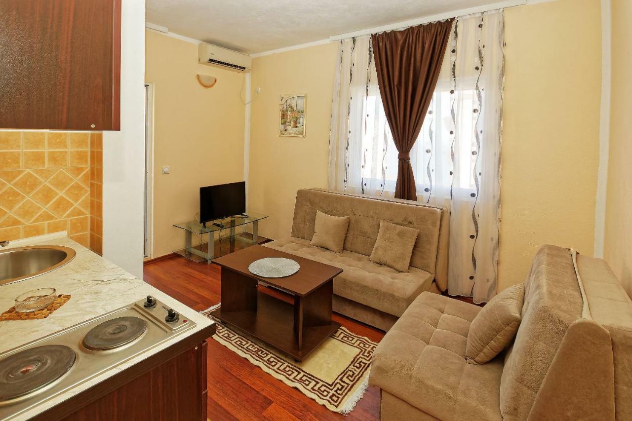 Apartments Ajla Utjeha Εξωτερικό φωτογραφία