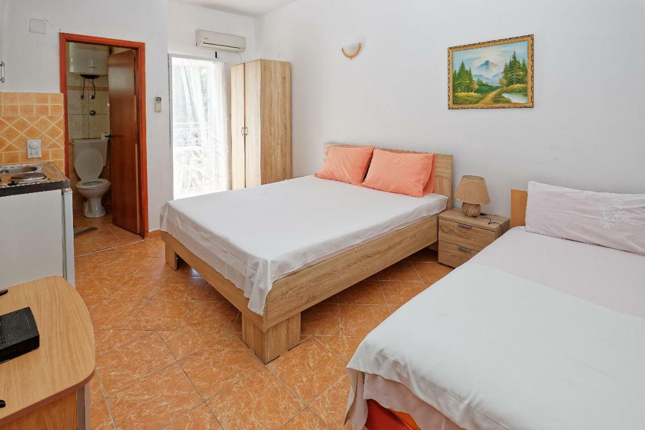 Apartments Ajla Utjeha Εξωτερικό φωτογραφία